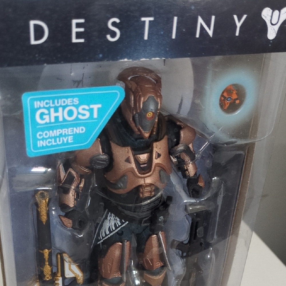 Destiny Titan Vault of Glass Action Figure - Picture 3 of 5